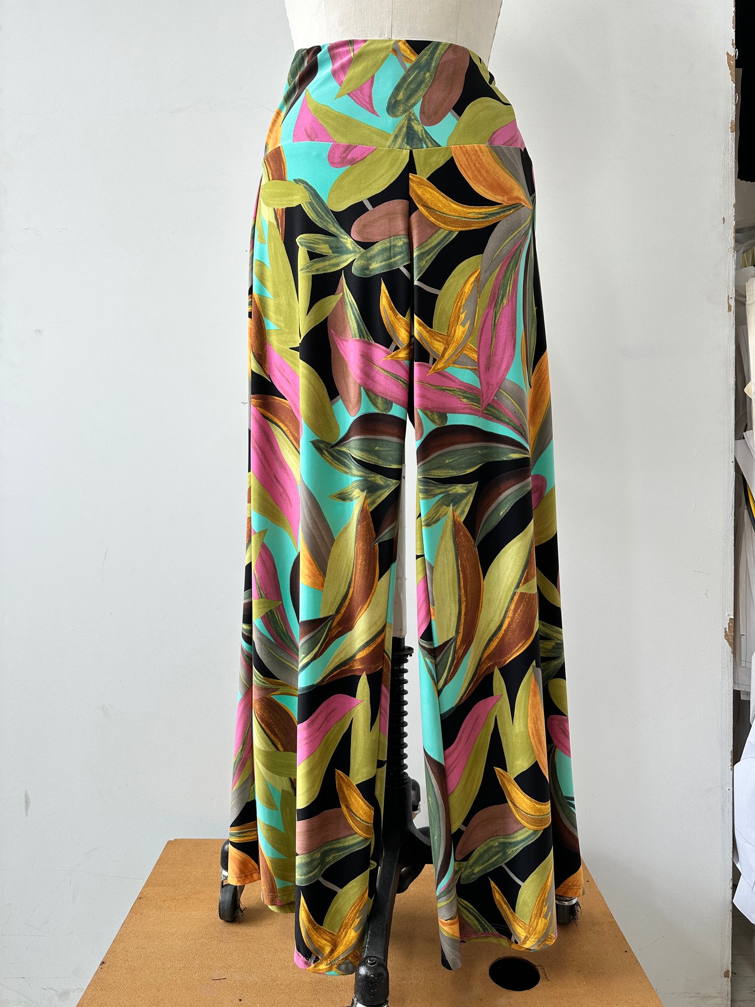 Kollontai Pantalon Monstera fait à Montréal